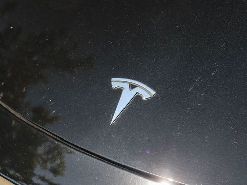Used 2025 Tesla Model Y Performance AWD/4WD image 11