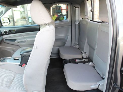 Used 2013 Toyota Tacoma 2WD Access Cab w/ SR5 Pkg image 12