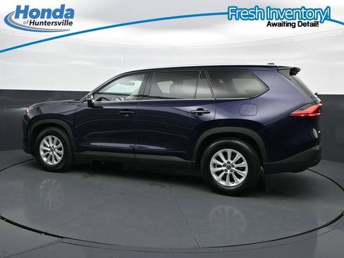 Used 2024 Toyota Grand Highlander AWD image 6