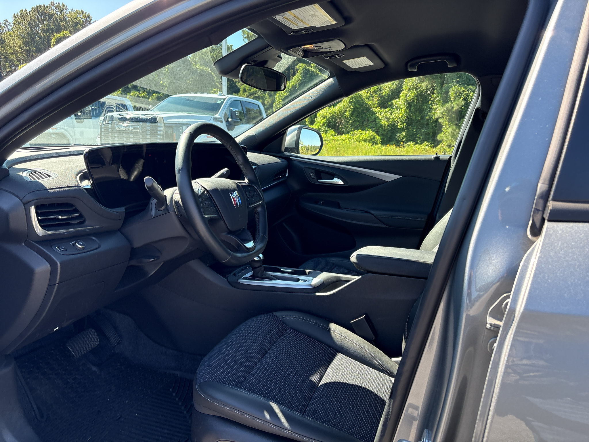 Used 2024 Buick Envista Preferred w/ Convenience I Package FWD image 8