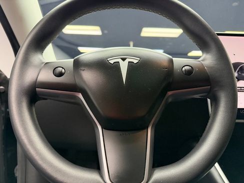 Used 2020 Tesla Model Y Long Range AWD/4WD image 23