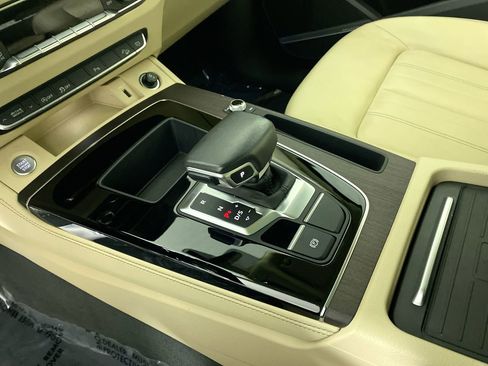 Used 2021 Audi Q5 Premium Plus w/ Premium Plus Package image 17