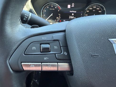 Used 2023 Cadillac XT4 Premium Luxury image 26