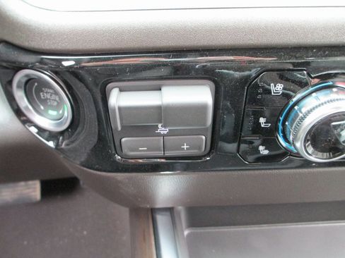 New 2026 GMC Sierra 1500 SLT w/ SLT Premium Plus Package image 18