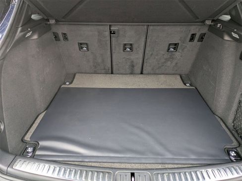 Used 2022 Porsche Macan S image 33