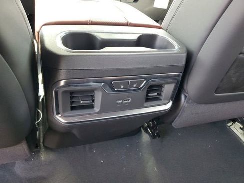 New 2026 GMC Sierra 3500 Denali Ultimate AWD/4WD image 17