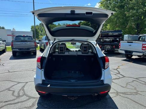 Used 2021 Honda HR-V EX-L image 5