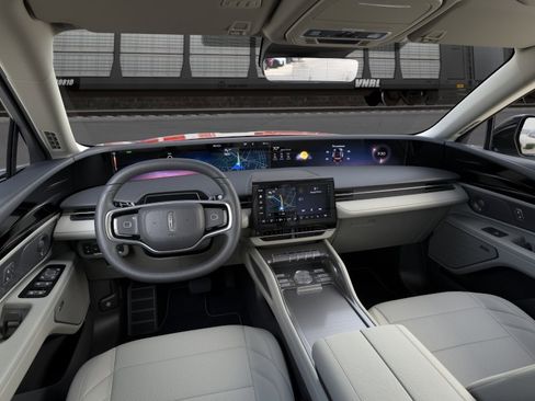 New 2026 Lincoln Nautilus Premier image 9