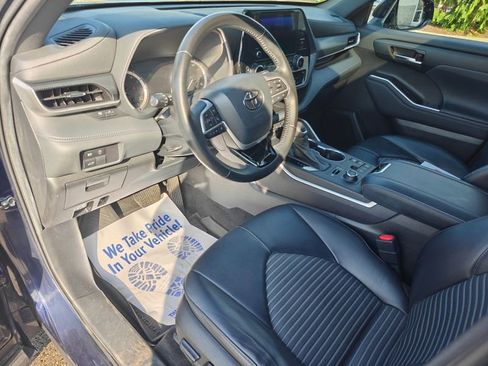 Used 2023 Toyota Highlander XSE AWD/4WD image 12