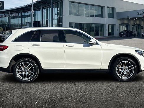 Used 2019 Mercedes-Benz GLC 300 4MATIC image 3