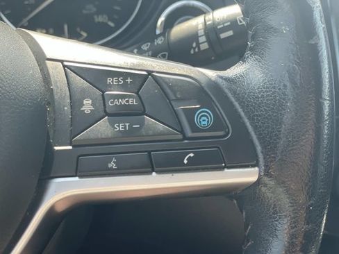 Used 2020 Nissan Rogue Sport SL FWD image 15