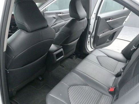 Used 2024 Toyota Camry SE image 11