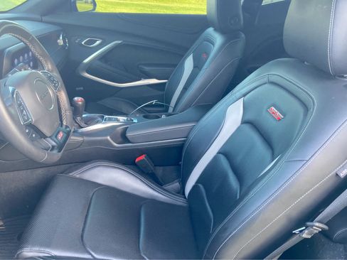 Used 2023 Chevrolet Camaro SS RWD image 7