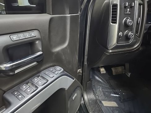 Used 2019 Chevrolet Silverado 2500 LTZ w/ Midnight Edition AWD/4WD image 28