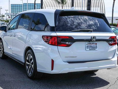Used 2025 Honda Odyssey EX-L image 4