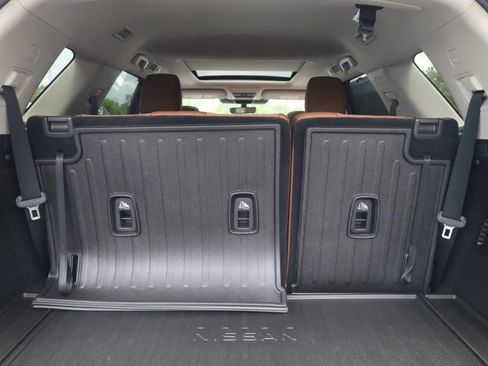 New 2026 Nissan Pathfinder Platinum AWD/4WD image 24