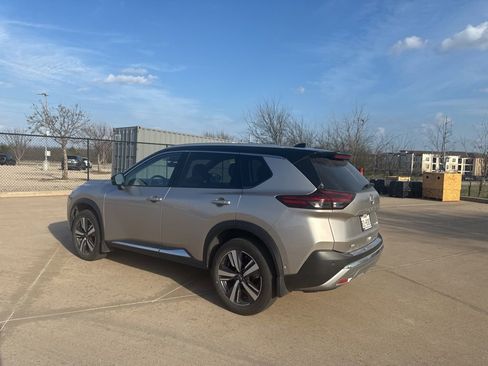 Certified 2023 Nissan Rogue Platinum w/ Platinum Premium Package image 3