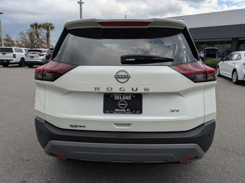 Certified 2023 Nissan Rogue SV image 5