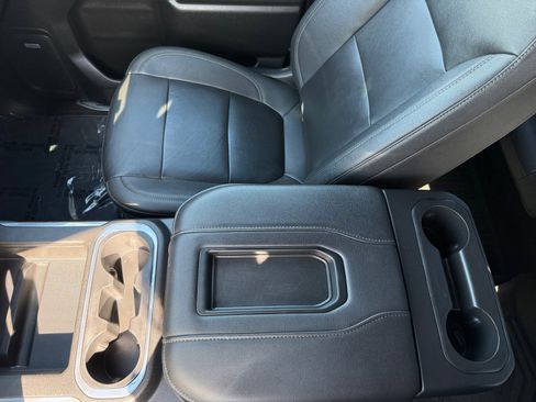 Used 2021 Chevrolet Silverado 1500 LT Trail Boss w/ Convenience Package II image 14