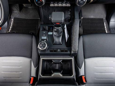 Used 2025 Toyota Tacoma TRD Off-Road image 28