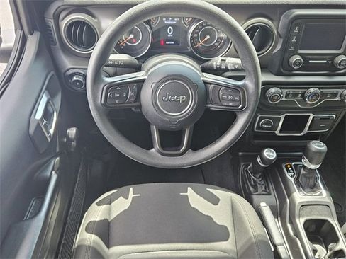 Used 2019 Jeep Wrangler Unlimited Sport image 14