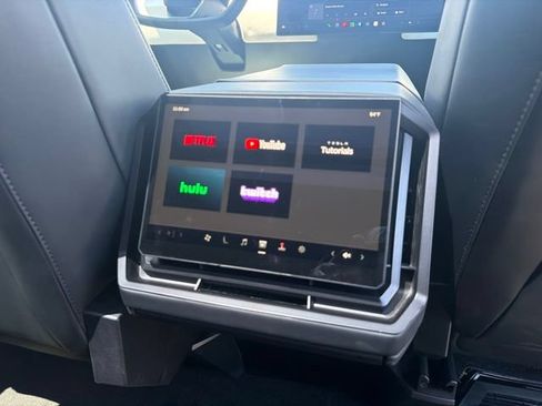 Used 2024 Tesla Cybertruck Cyberbeast AWD/4WD image 15