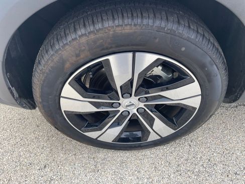 Used 2025 Volvo V60 B5 Cross Country Plus image 29