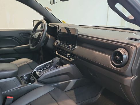 Used 2024 Chevrolet Colorado Trail Boss AWD/4WD image 18