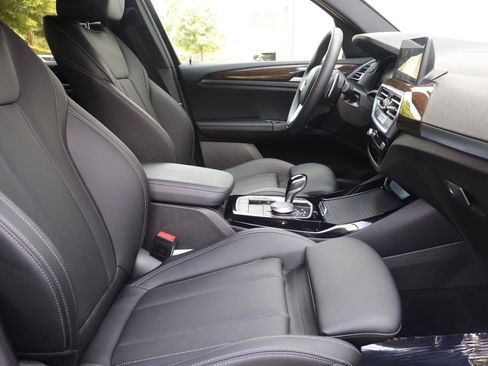 Used 2024 BMW X3 sDrive30i w/ Convenience Package RWD image 19