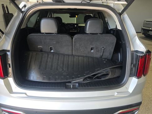 Used 2022 Kia Sorento SX w/ Panoramic Sunroof Package AWD/4WD image 4