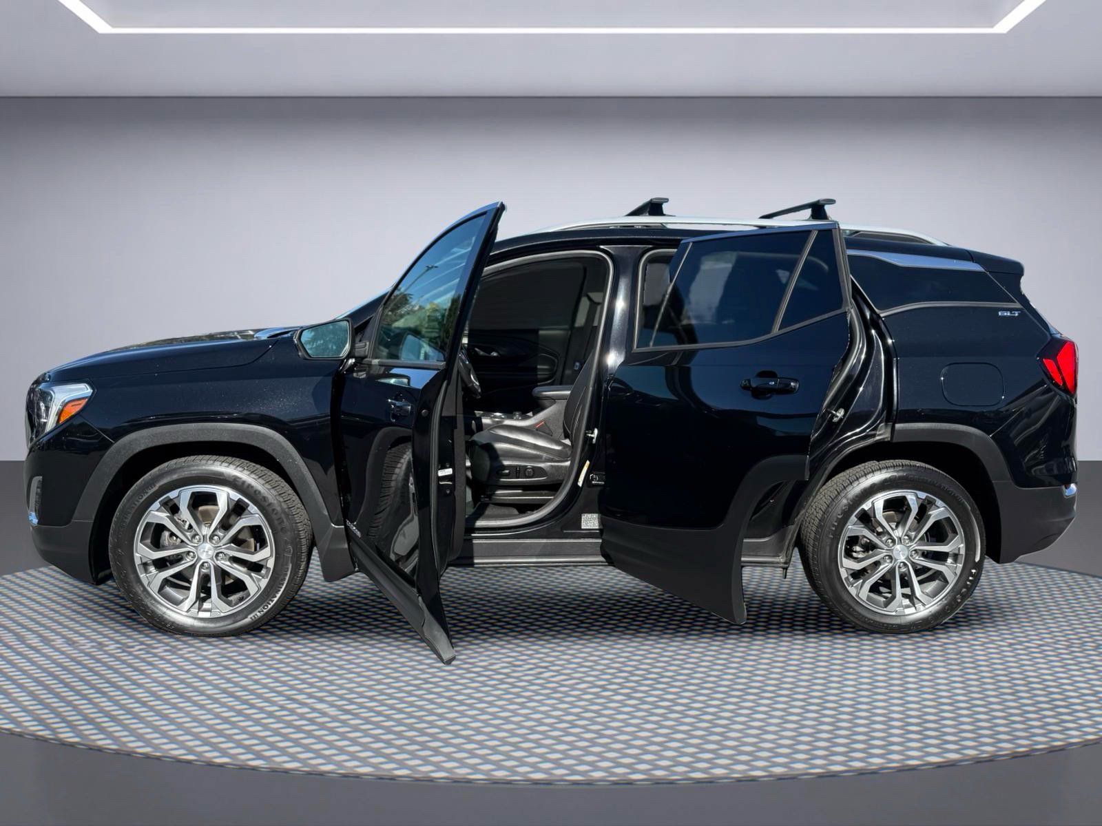 Used 2018 GMC Terrain SLT w/ Preferred Package AWD/4WD image 10