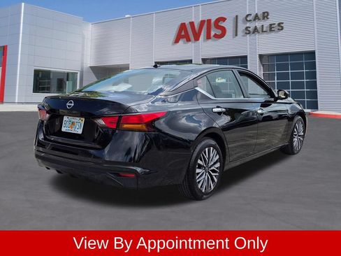 Used 2025 Nissan Altima 2.5 SV FWD image 6