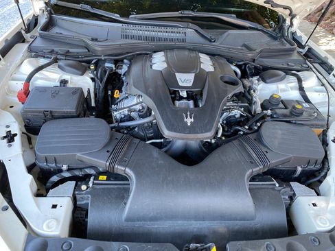Used 2019 Maserati Ghibli RWD image 12