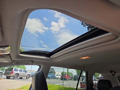 Used 2014 Subaru Outback 2.5i Limited w/ Moonroof Package AWD/4WD image 17