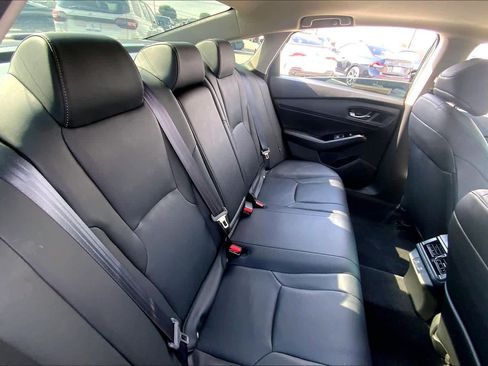 Used 2023 Honda Accord Touring image 19