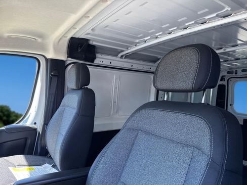 Used 2025 RAM ProMaster 2500 w/ U-Haul Equipment Group FWD image 14