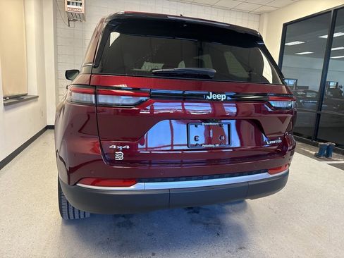 New 2026 Jeep Grand Cherokee Limited AWD/4WD image 17