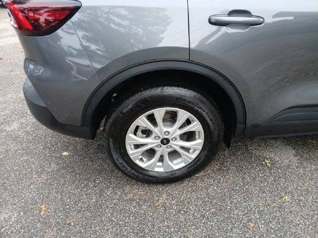 Used 2023 Ford Escape Active AWD/4WD image 11