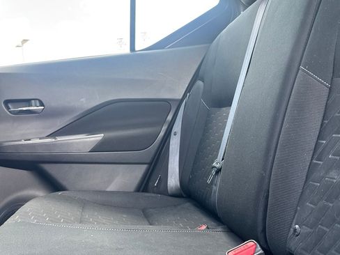 Used 2023 Nissan Kicks SV FWD image 36