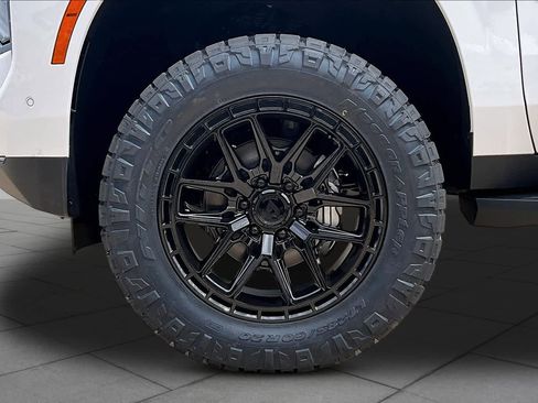 New 2026 Chevrolet Tahoe LT w/ Comfort Package AWD/4WD image 12