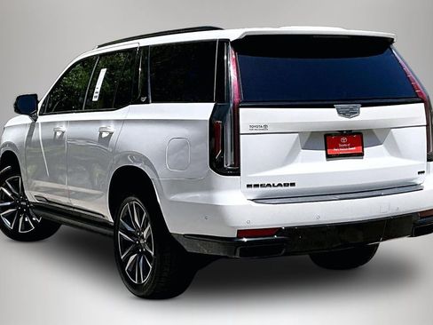 Used 2021 Cadillac Escalade Sport Platinum AWD/4WD image 4