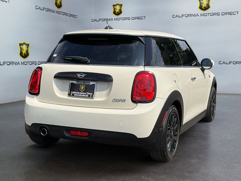 Used 2019 MINI Cooper 2-Door Hardtop image 5