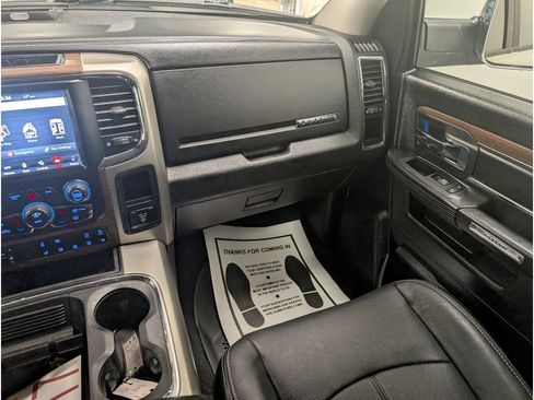 Used 2018 RAM 2500 Laramie w/ Convenience Group image 14