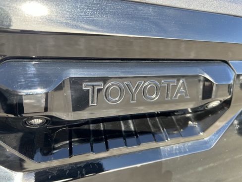Used 2024 Toyota Tundra Platinum image 17