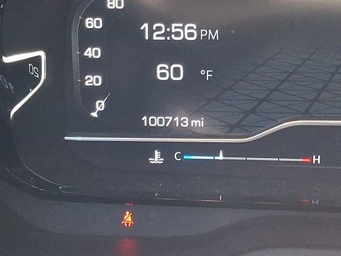 Used 2022 GMC Yukon XL Denali image 21