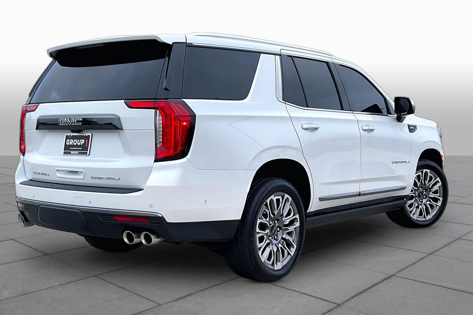 Used 2024 GMC Yukon Denali Ultimate AWD/4WD image 13