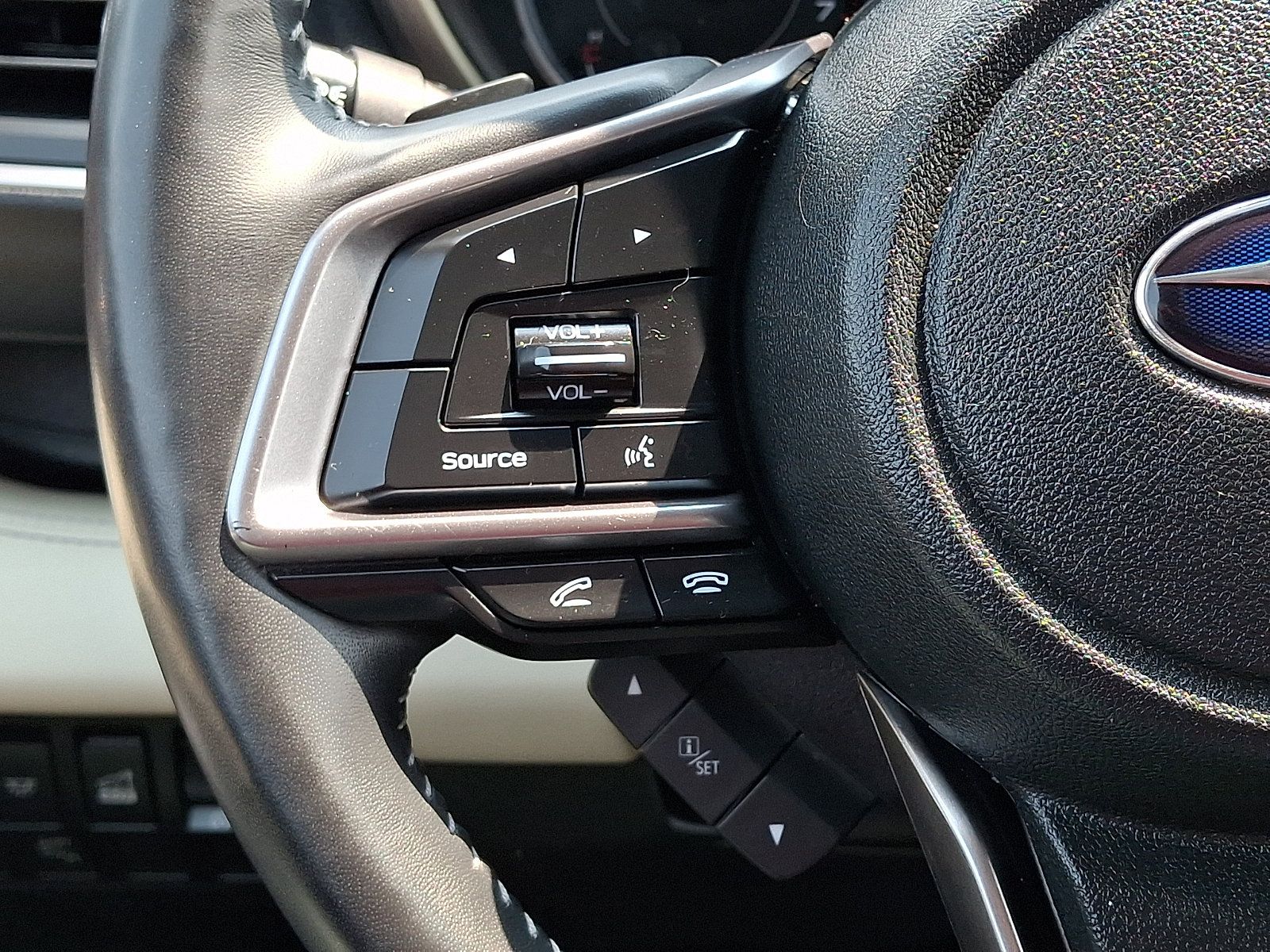 Used 2022 Subaru Ascent Touring AWD/4WD image 28