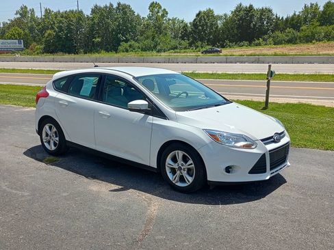 Used 2014 Ford Focus SE FWD image 7