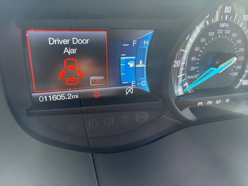 Used 2021 Ford Edge Titanium FWD image 18