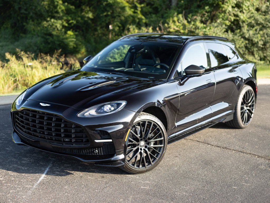 Used 2023 Aston Martin DBX 707 AWD/4WD image 2